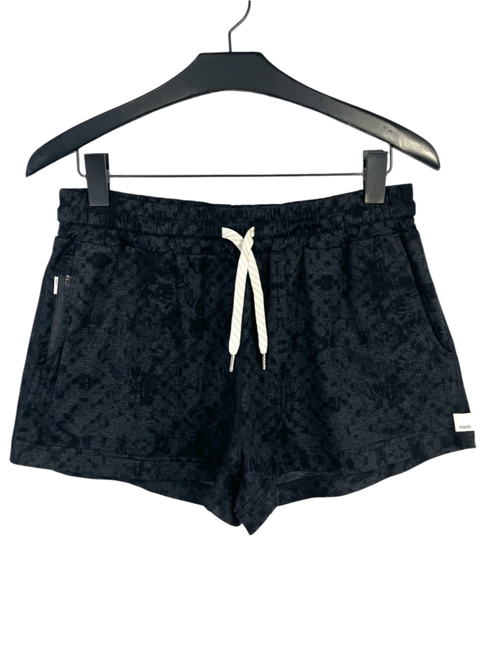 Vuori Halo Performance Short Women’s size Small in Charcoal Black Shibori